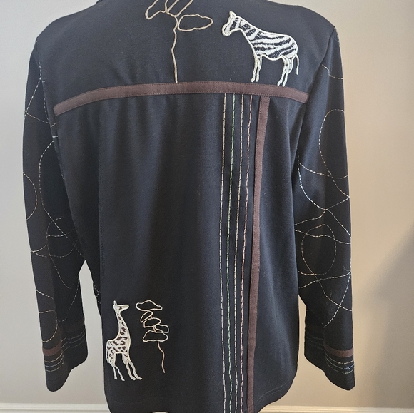 Barely worn nice elephant zebra graraffe jacket - Picture 5 of 9